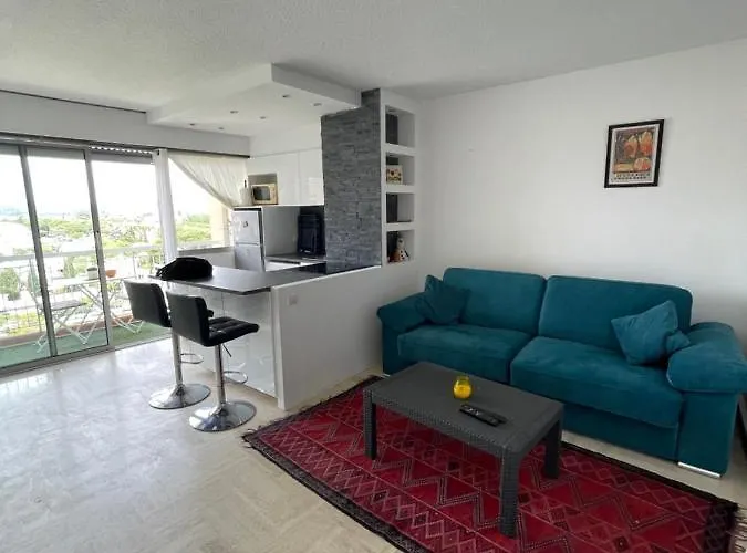 Beau Studio Dans Residence Avec Piscine Et Vue Sur La Ville - 5Min Des Plages