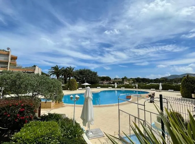 Beau Studio Dans Residence Avec Piscine Et Vue Sur La Ville - 5Min Des Plages