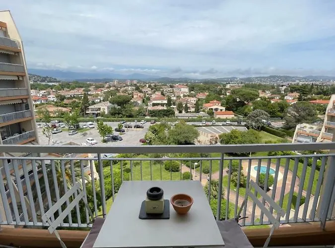 Beau Studio Dans Residence Avec Piscine Et Vue Sur La Ville - 5Min Des Plages