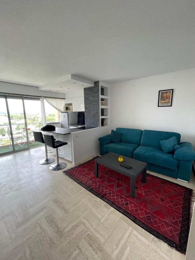 Beau Dans Avec Piscine Et Vue Sur La - 5min Des Plages Apartment *